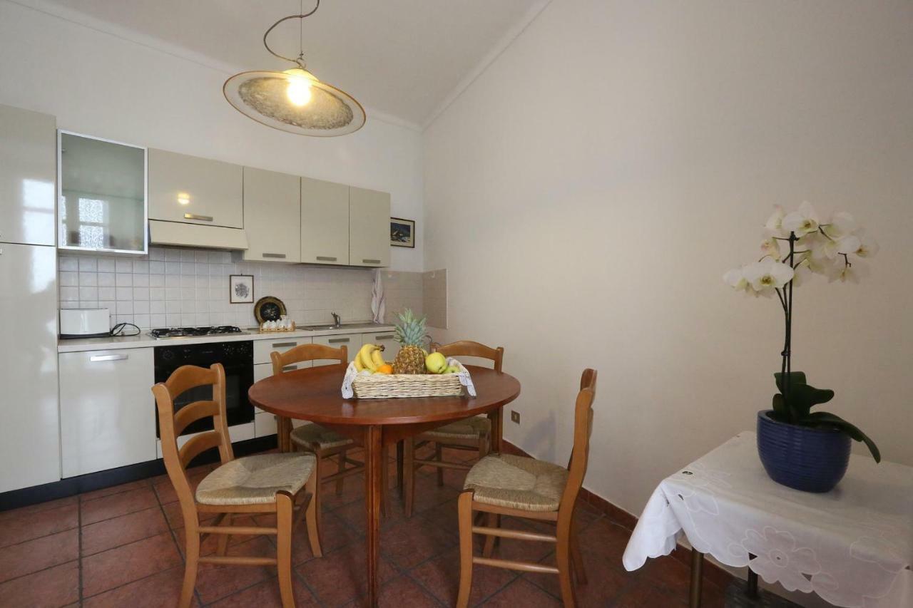 Monforte View Apartment Monforte D'Alba Exterior photo